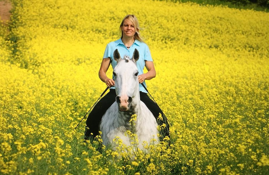 Ingela-Larsson-Yellow-Flowers-920x600-6102.jpg